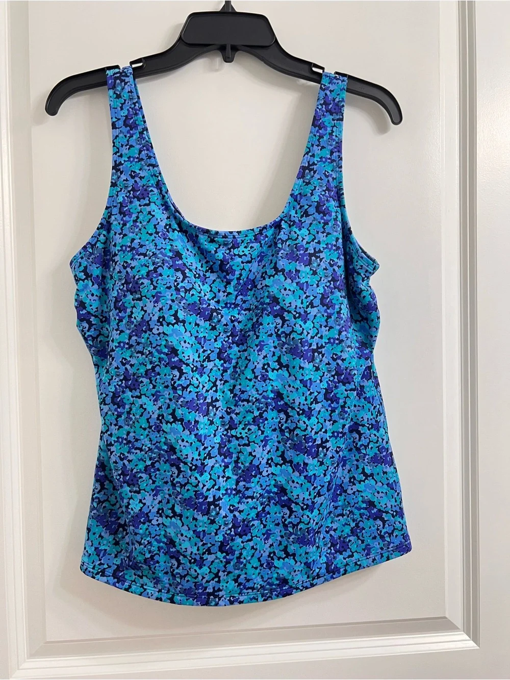 LL Bean Women’s Blue Floral Tankini Top Shelf Bra Size 14 Reg